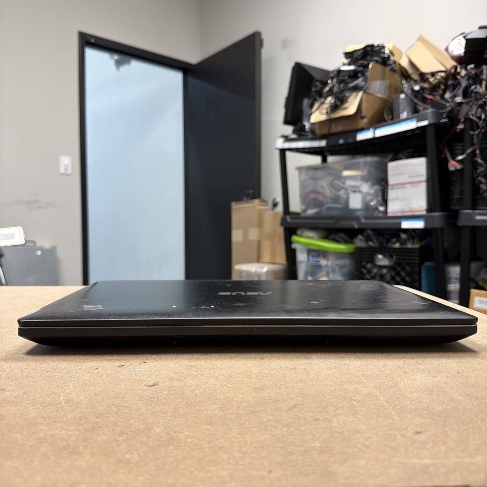*BROKEN SCREEN Asus Notebook Q550L – 15.6″ FHD Touch i7-4500U 8GB RAM NO HD/OS