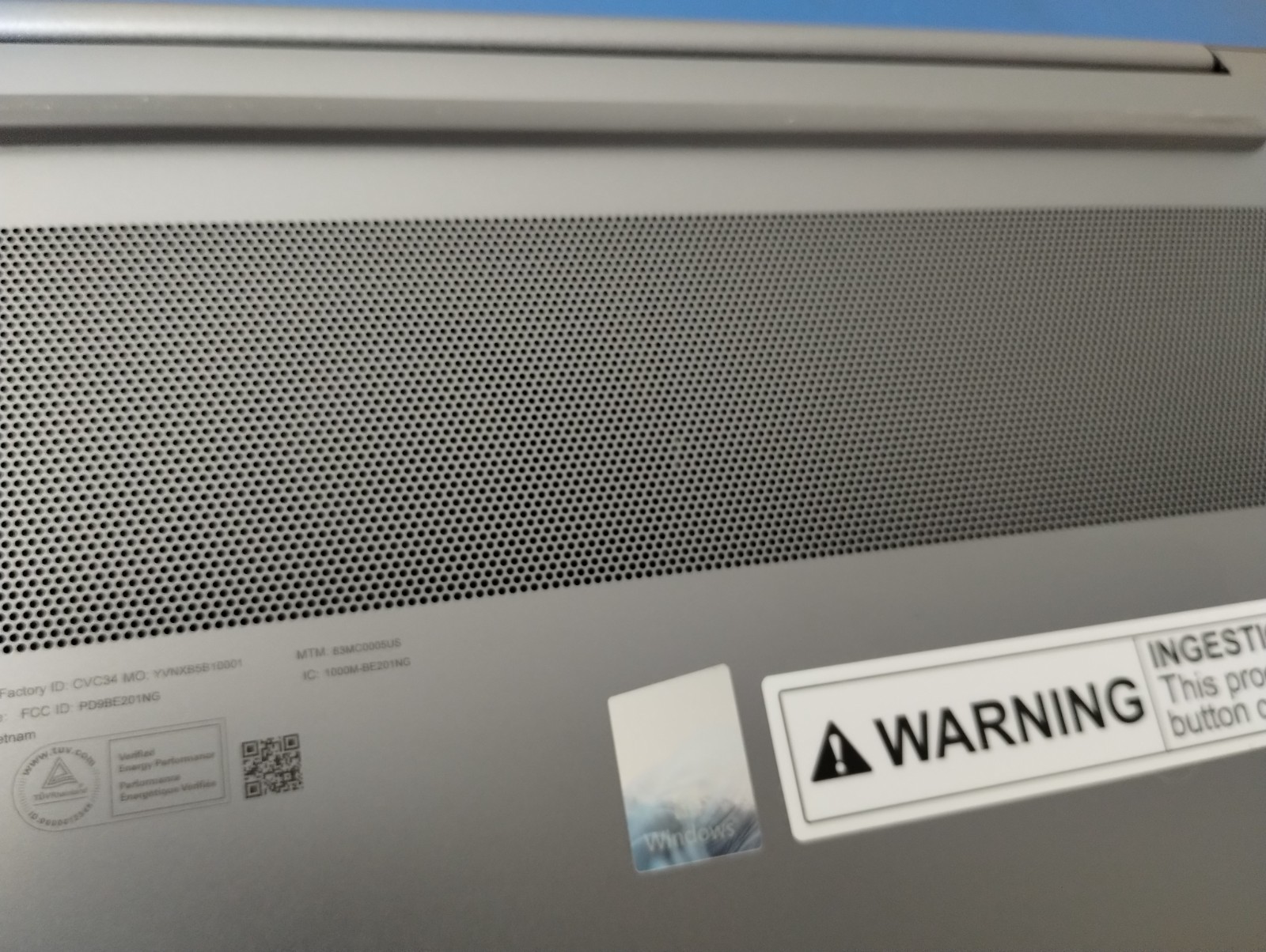 Lenovo Slim 7 14ILL10, Intel Core Ultra 7, 2.20 GHz, 32 GB RAM, 1 TB NVMe SSD