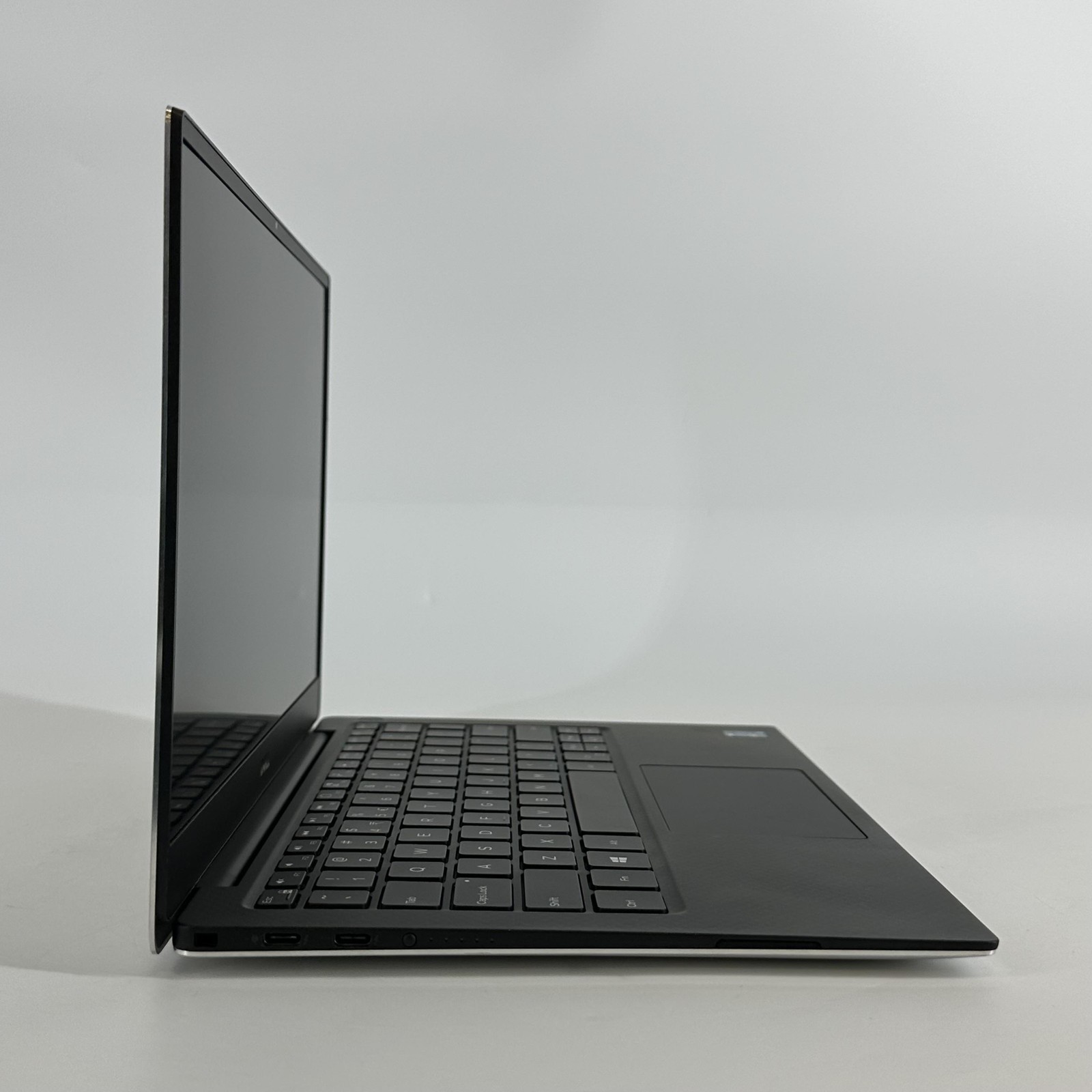 Dell XPS 13 9305 Silver FHD i7-1165G7 2.80GHz 16GB 512GB SSD Bilingual Keyboard