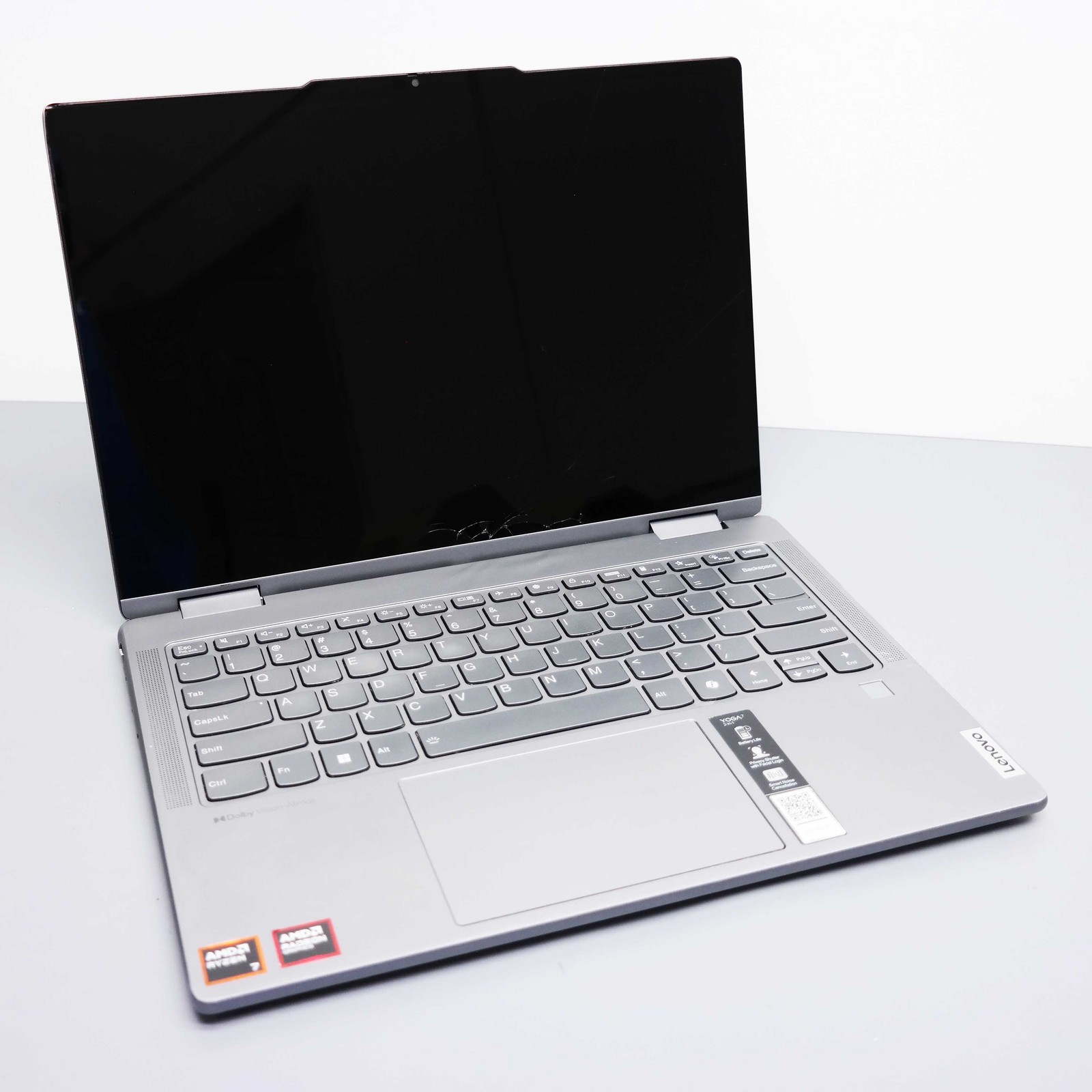 Lenovo Yoga 7 2-in-1 16″ Ryzen 7 8840HS 16GB 1TB Arctic Grey ISSUE