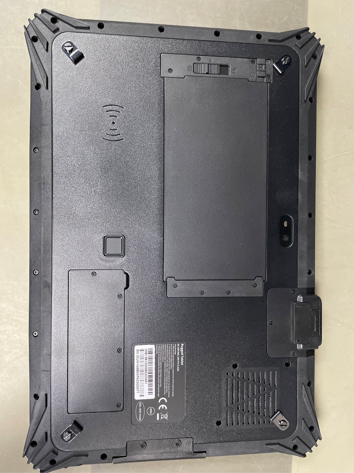 MUNBYN Rugged Windows Tablet IRT09, 12.2″ Windows 11 Pro, Intel N5105, 16GB+128G