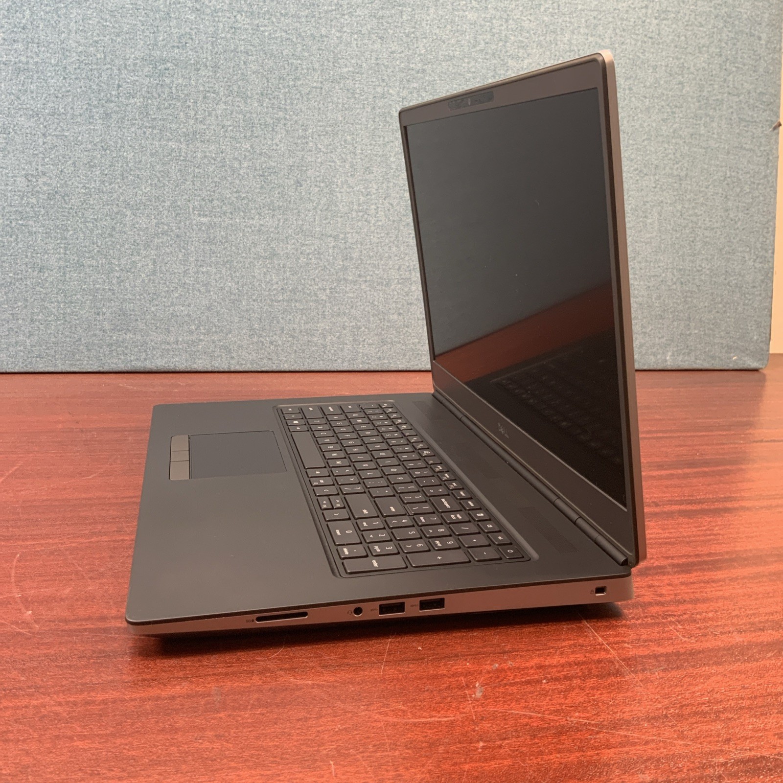 Dell Precision 7750 Intel i9-10885H 64GB RAM 1024 GB SSD Win 11 Pro