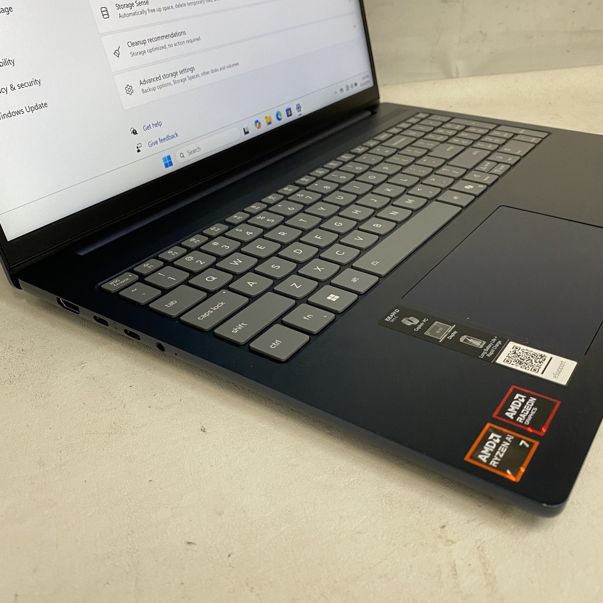 LENOVO IDEAPAD SLIM 5 16″ 1TB/16GB LAPTOP Model: 16AKP10 (CMP126411)
