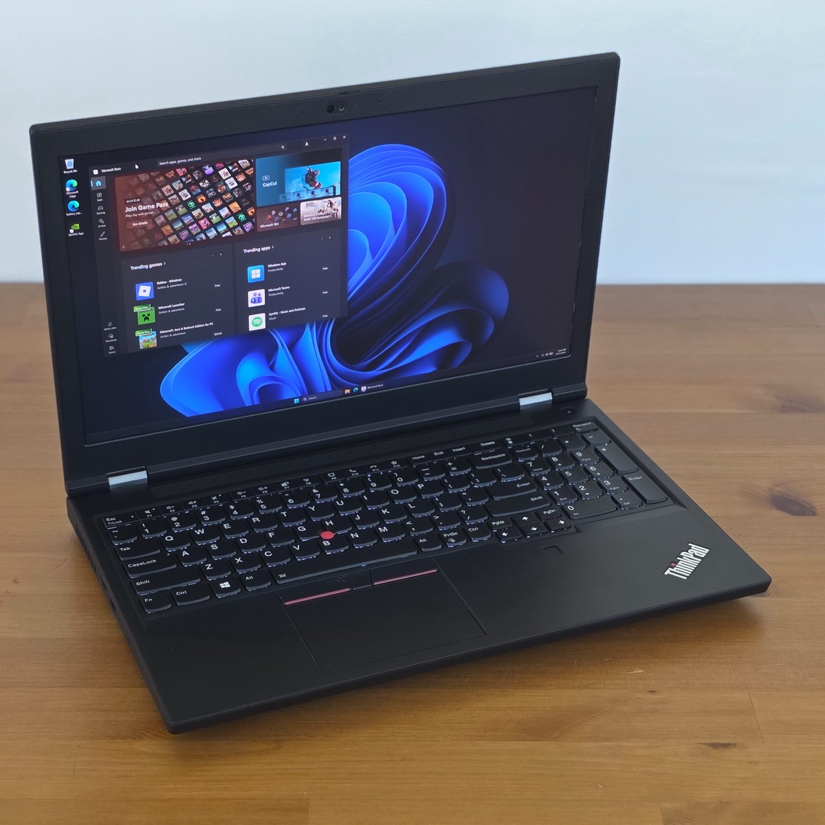 Lenovo ThinkPad P15 Gen 1 i7-10850H 32GB 15.6″ 4K HDR 3840×2160 NVIDIA RTX 3000