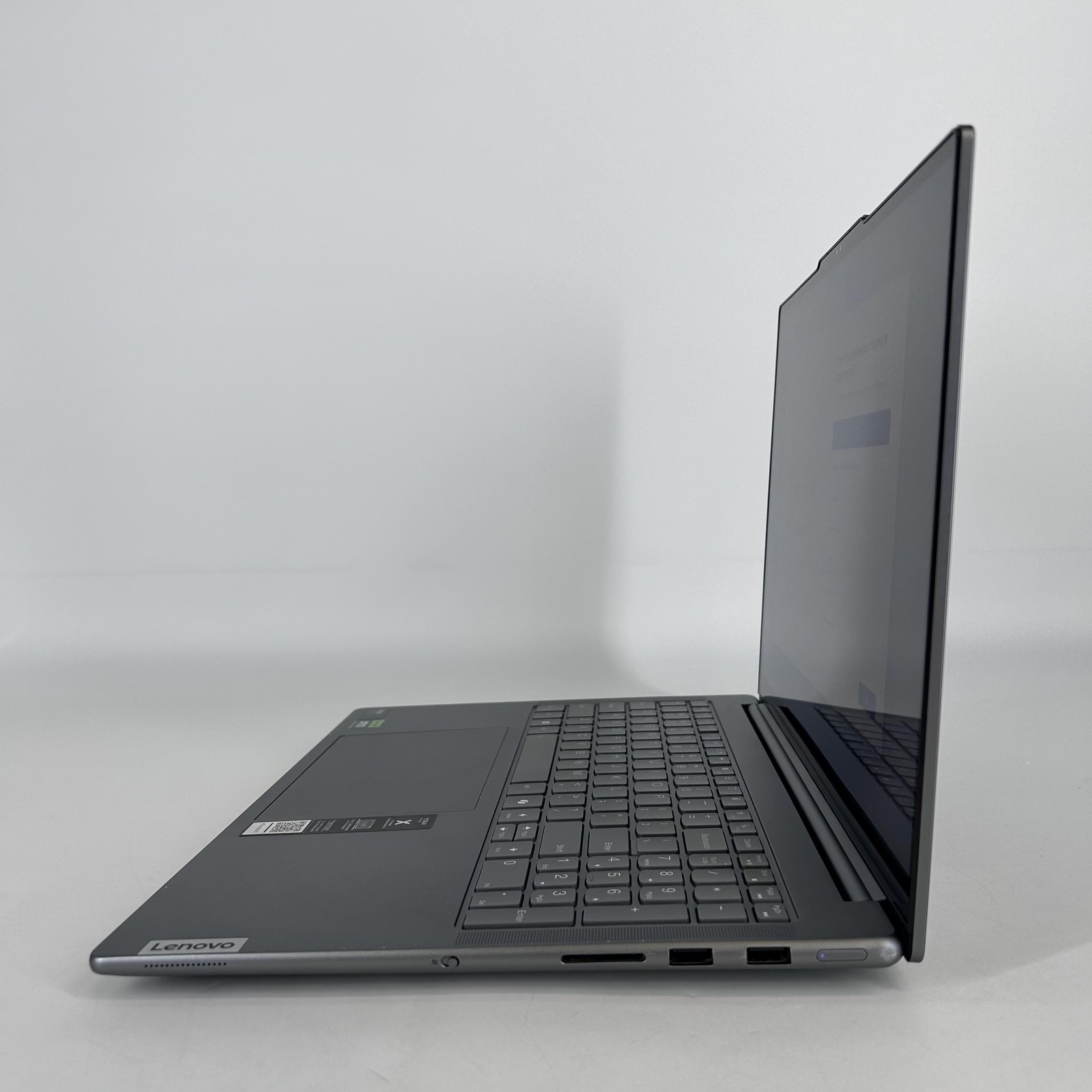 Lenovo Yoga Pro 9i 16 QHD+ TOUCH 2.3 GHz Ultra 9 185H 32GB 2TB SSD RTX 4050 Good