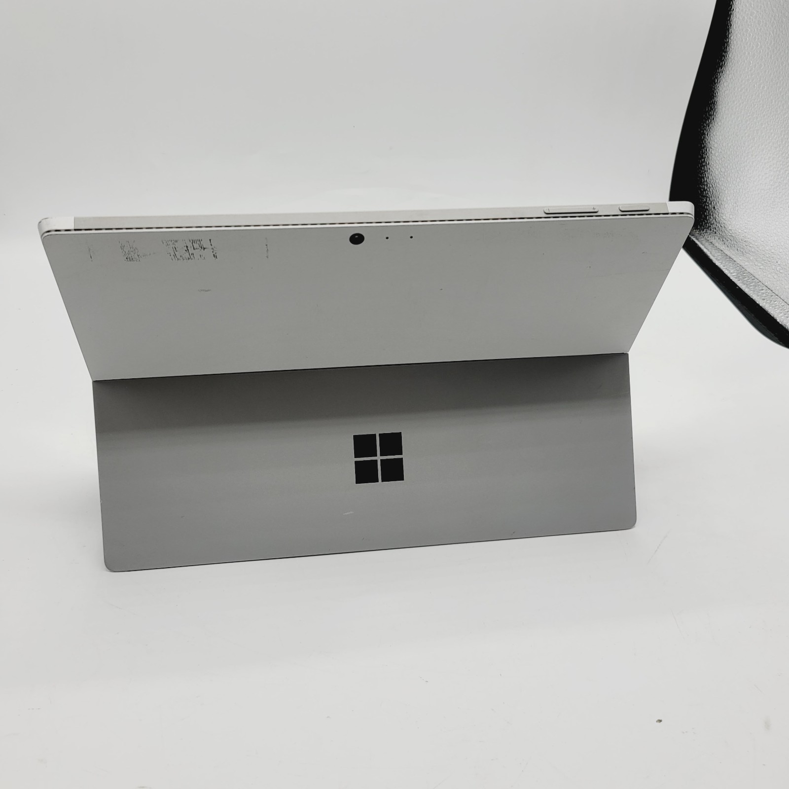 Microsoft Surface 1724 Core i5 6300U 2.4GHz 8GB RAM 128GB SSD 14″ **Boot to Bios