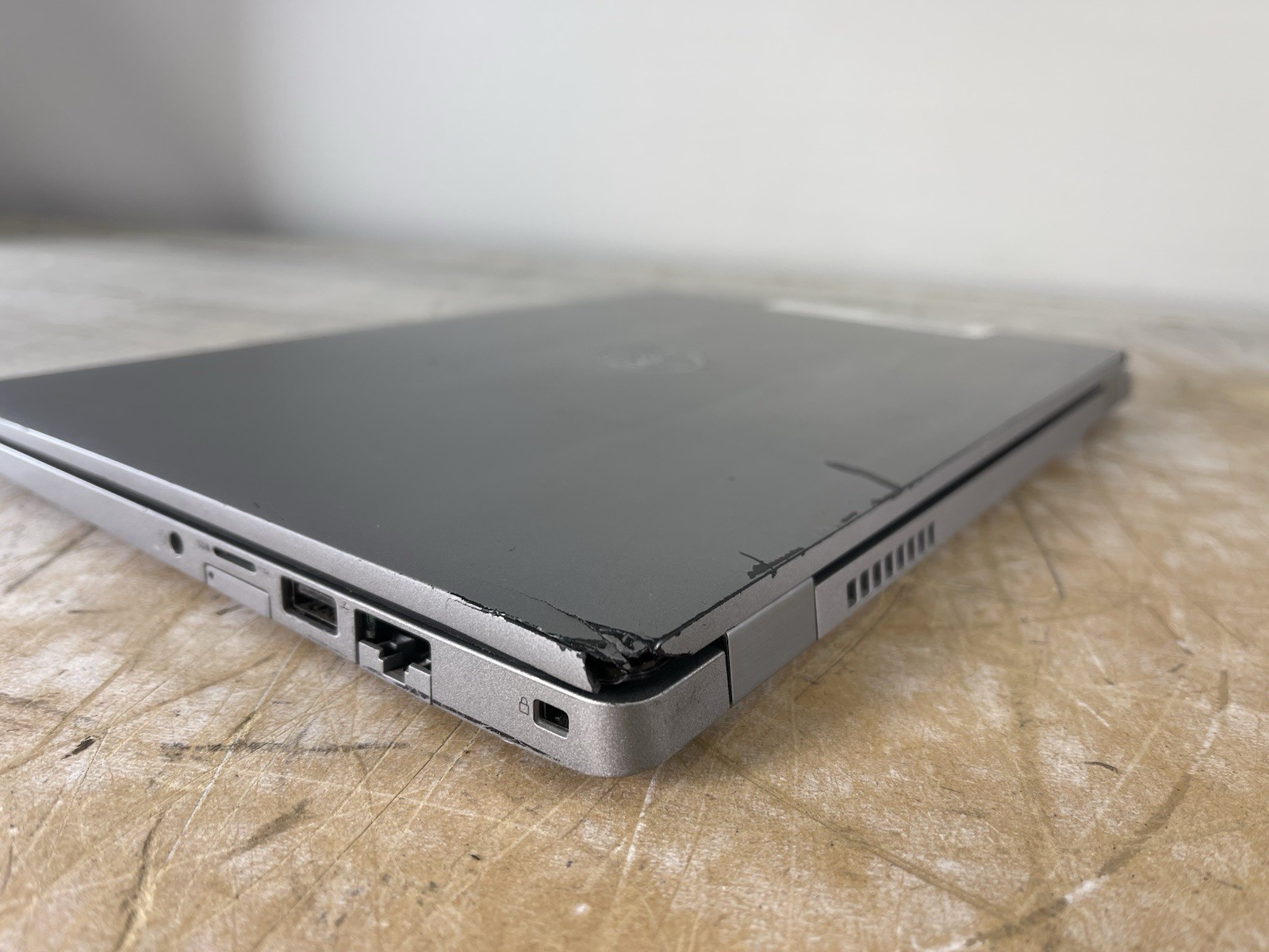 DELL LATITUDE 5310 i5-10210U @ 1.60GHz, 4GB RAM, NO HDD/OS