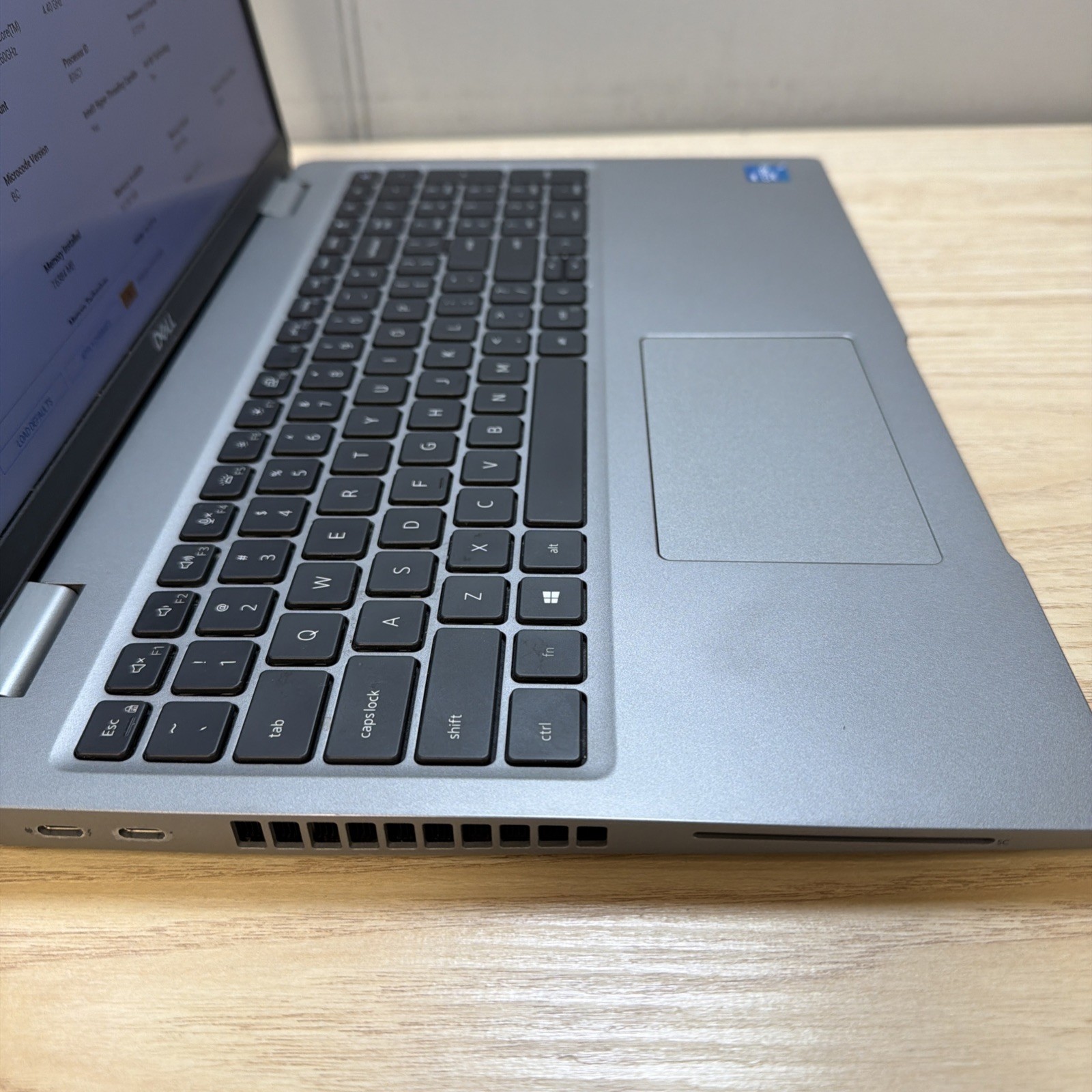 Dell Latitude 5520 i5-1145G7 16GB 512GB SSD 15″ FHD Win11