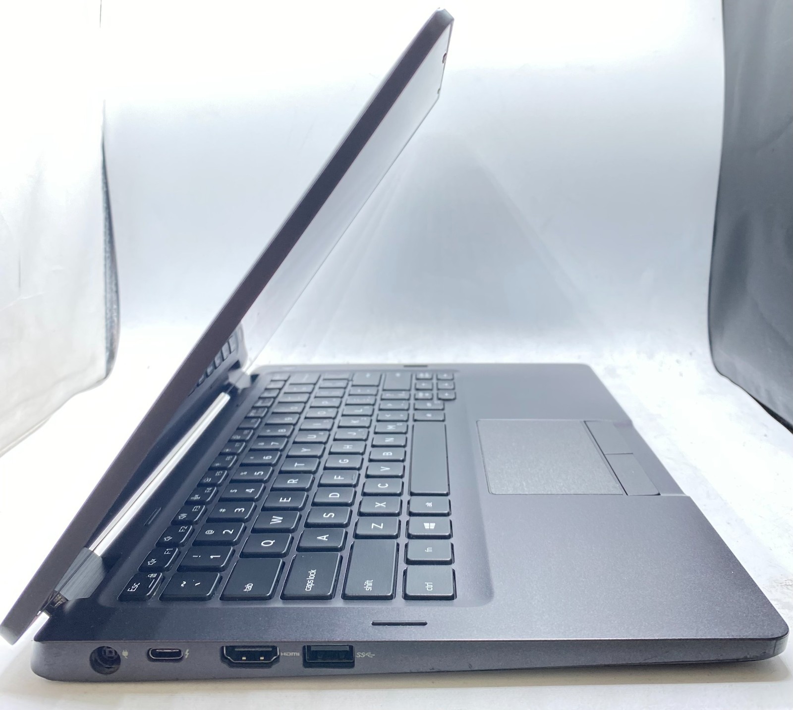 Dell Latitude 5300 2-in-1 13.3″ Touch Intel Core i5-8365U NO RAM/ SSD