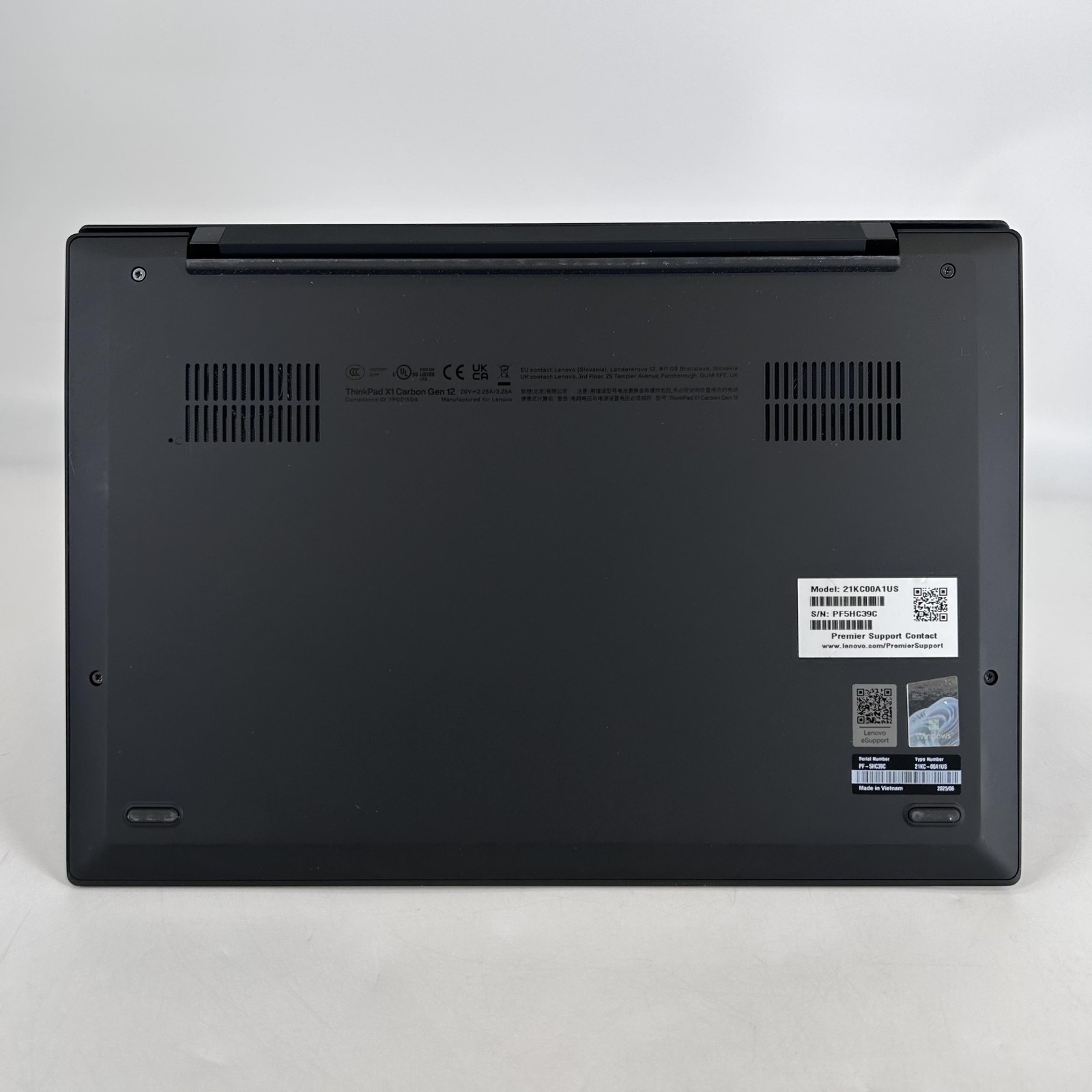 Lenovo ThinkPad X1 Carbon Gen 12 14 FHD+ 1.3 GHz Ultra 5 125U 32GB 1TB SSD