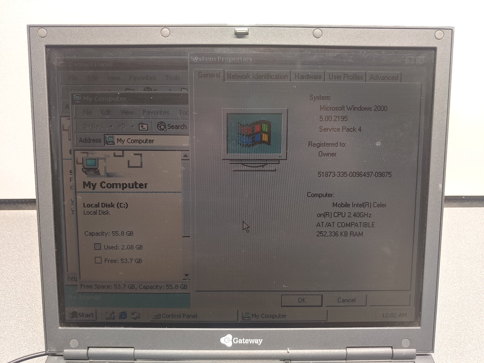 Gateway M305CRV 15″, Pentium 4 2.40GHz, 256MB RAM, 60GB HDD, Windows 2000