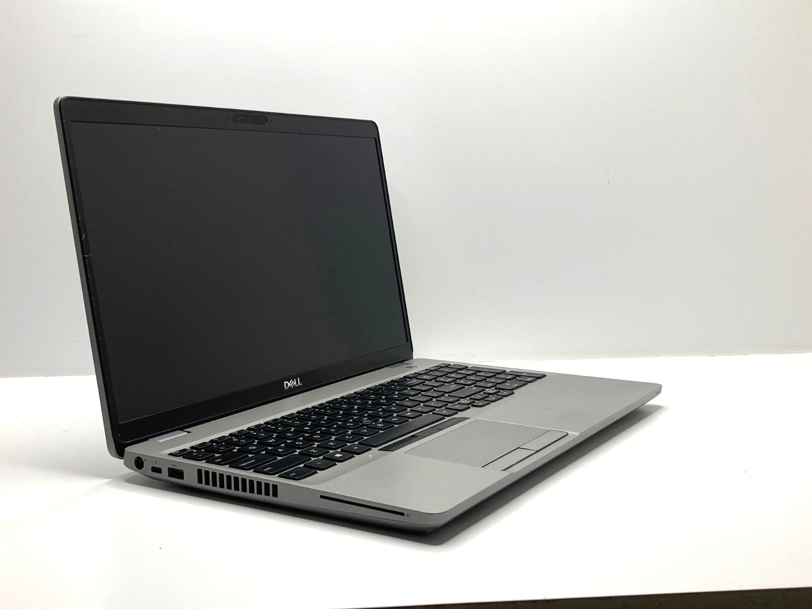 Dell Precision 3551 | i9-10885H | 64GB RAM | 256GB SSD | LINUX | READ