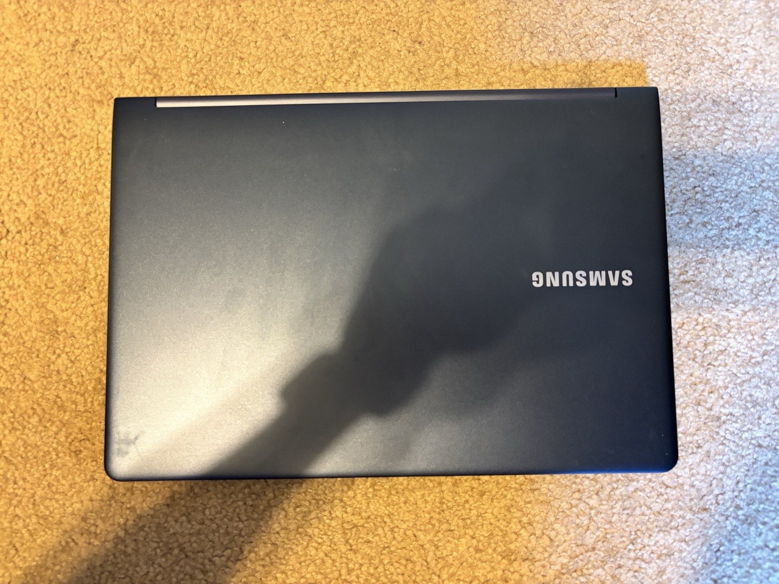 Samsung NP900X3C (Core i5 3317U, 4GB RAM, 128GB SSD)