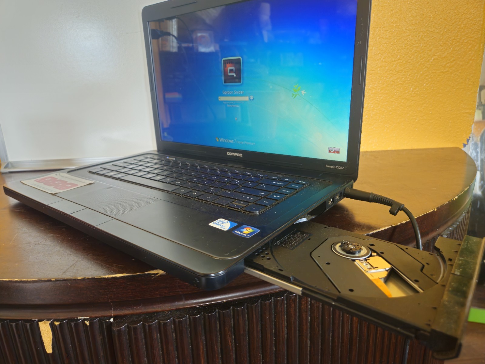 Compaq Presario CQ57 Laptop | Powers On, See Pics | Nice & Clean