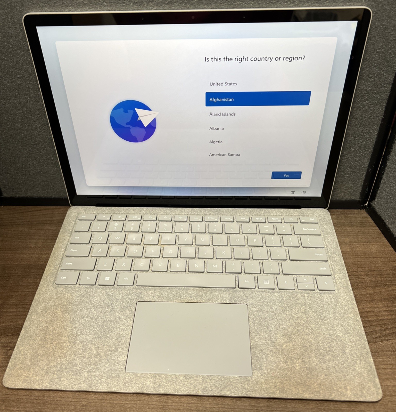 Microsoft Surface Laptop i5-7300U 8GB RAM 128GB SSD