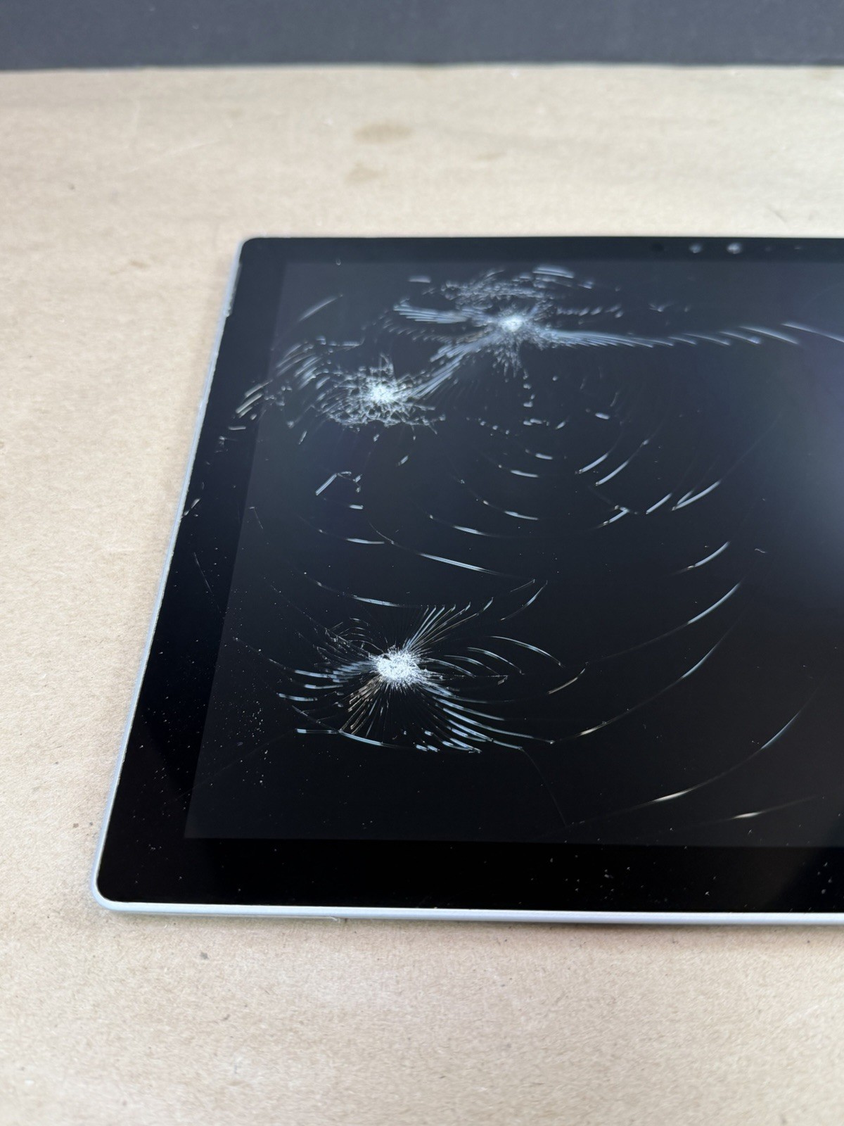 Microsoft Surface 1724 -128GB FOR PARTS REPAIR SHIPS FAST!