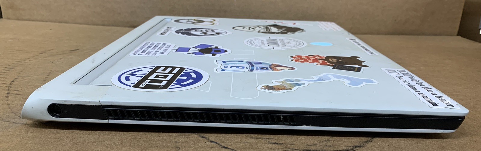 Alienware x17 R1 17.3″ FHD Laptop Intel Core i7-11800H RTX 3060 8GB DDR4 RAM