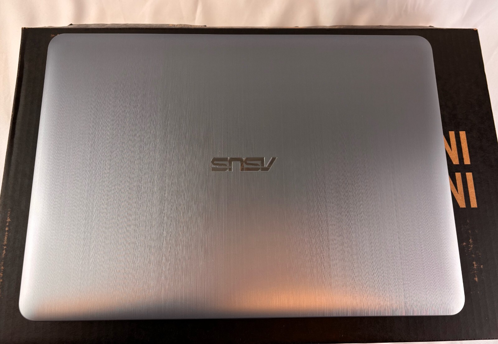 ASUS X441BA 14″ (500GB HDD, AMD A6-9225, 2.6GHz, 4GB RAM) Laptop – Bad Battery