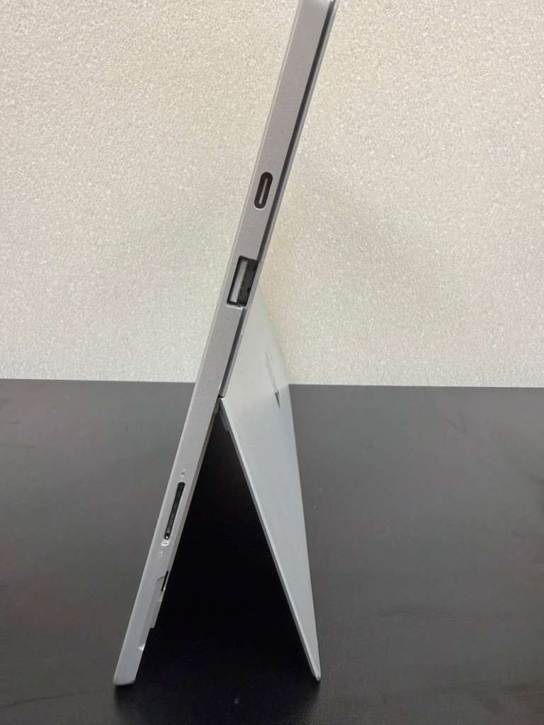 Microsoft Surface Pro 7 i5 10th Gen 8GB 256GB SSD WIN 11 PRO . READ DESC