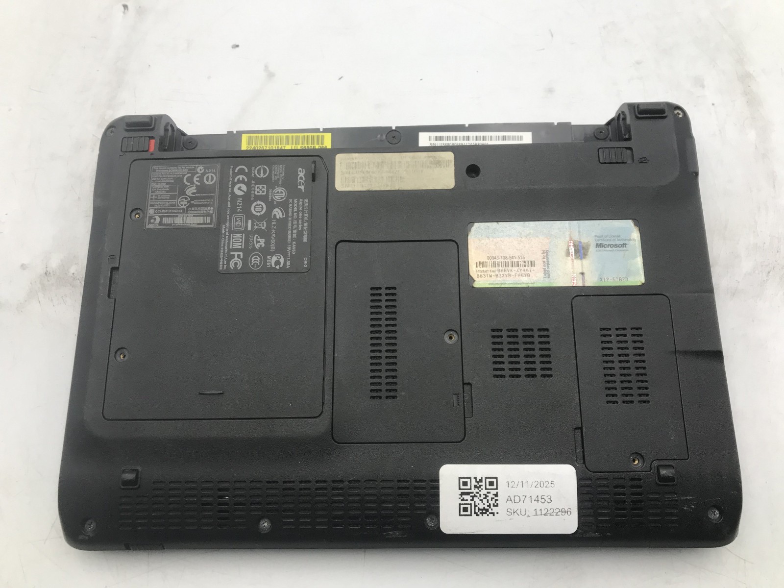 ACER ASPIRE ONE KAV60 – BOOTS TO BIOS – INTEL ATOM A270 – NO RAM – READ DESC -BB