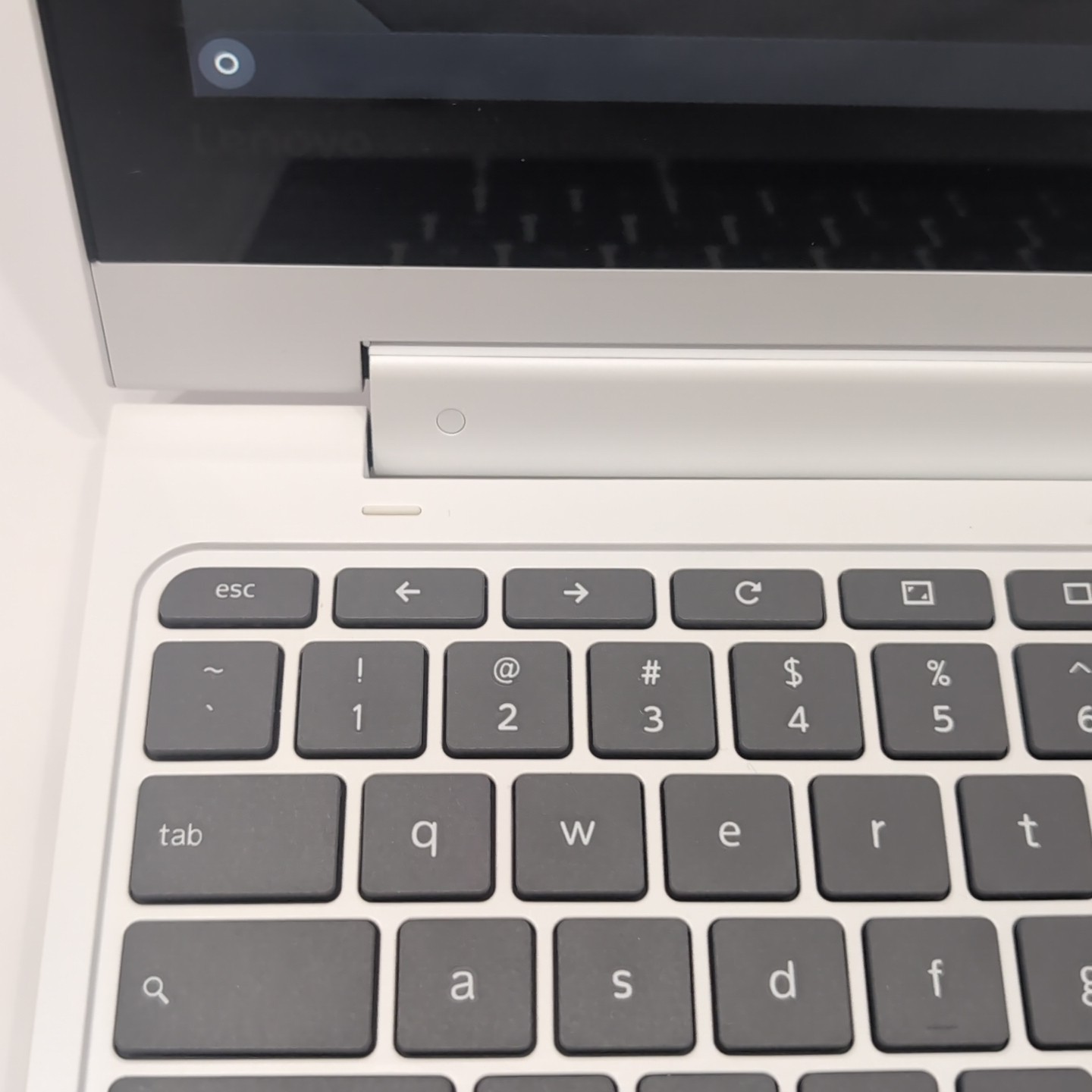 Lenovo Chromebook Flex 3 11.6″ Touchscreen 4GB RAM 64GB SSD 2.1 Ghz CPU White