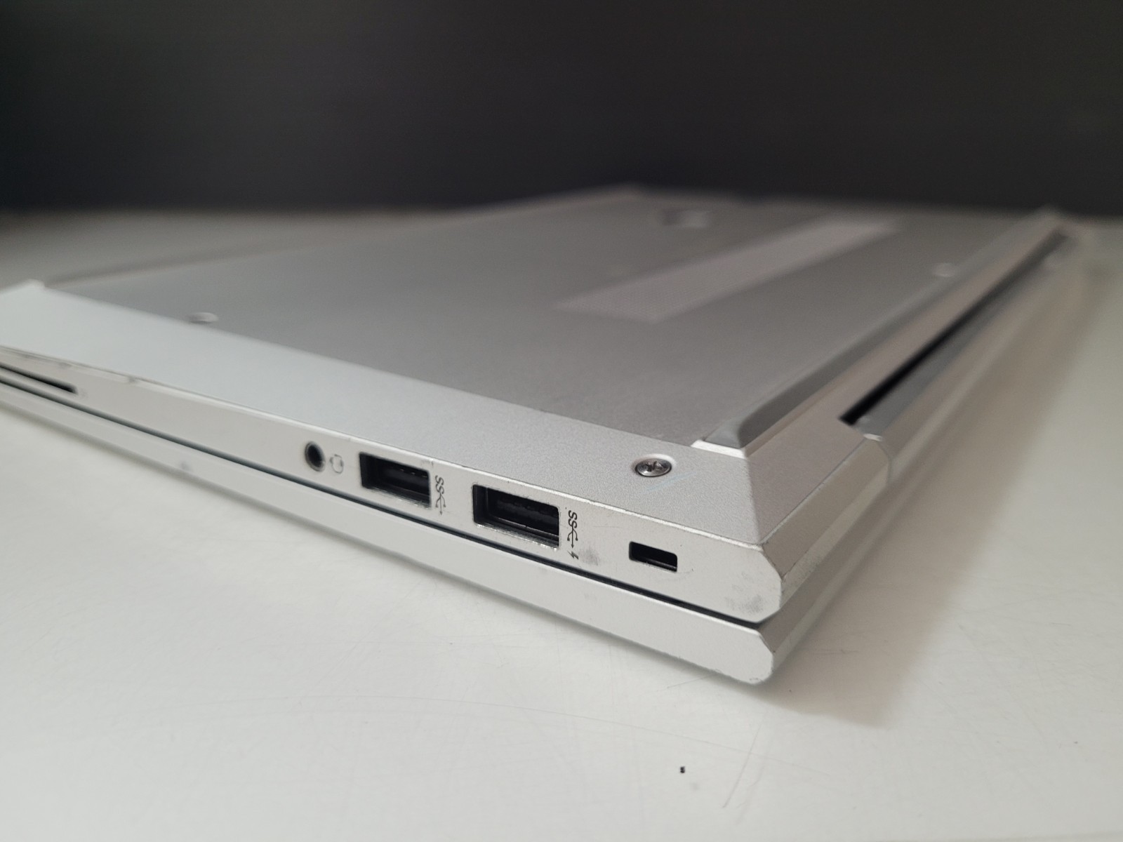 hp EliteBook 840 G7 Intel Core i7-10610U 1.80Ghz 4GB Ram No SSD 14″ Laptop