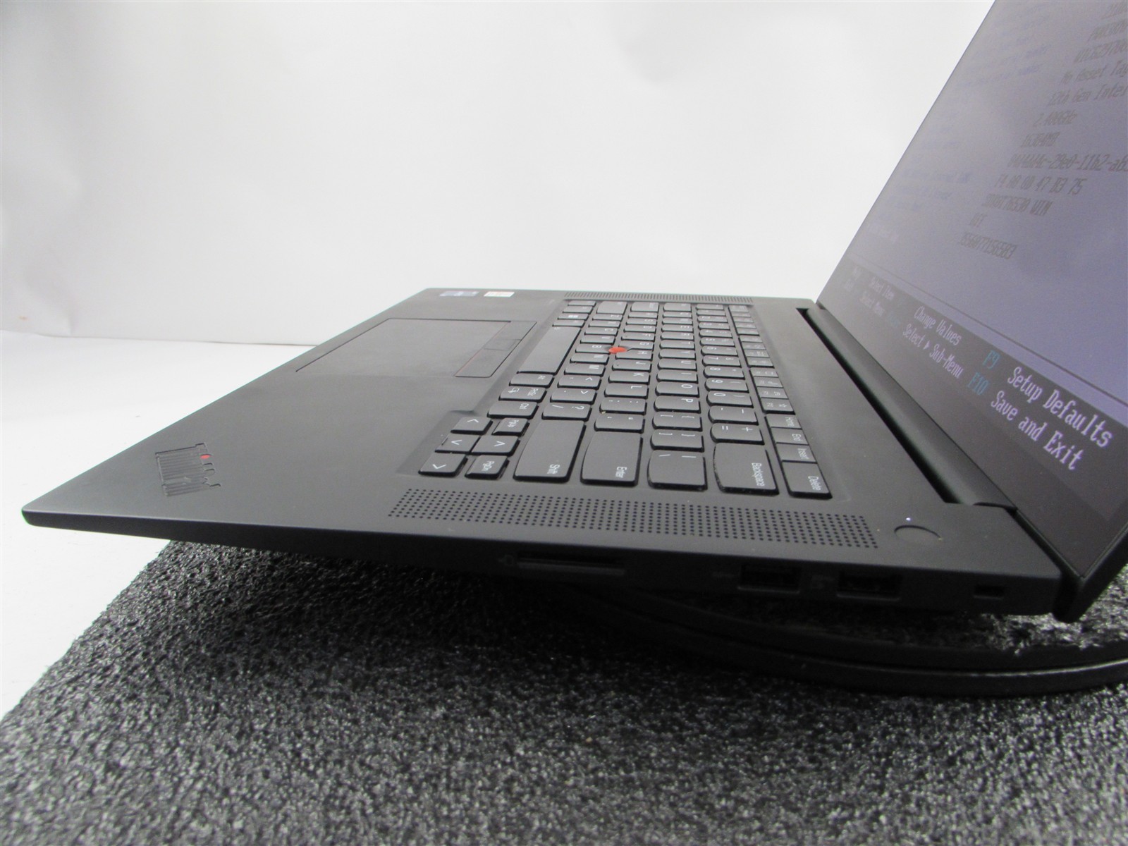 LENOVO THINKPAD P1 (GEN 5) TOUCH i7-12800H 512GB 16GB RAM RTX A1000 WIN 11