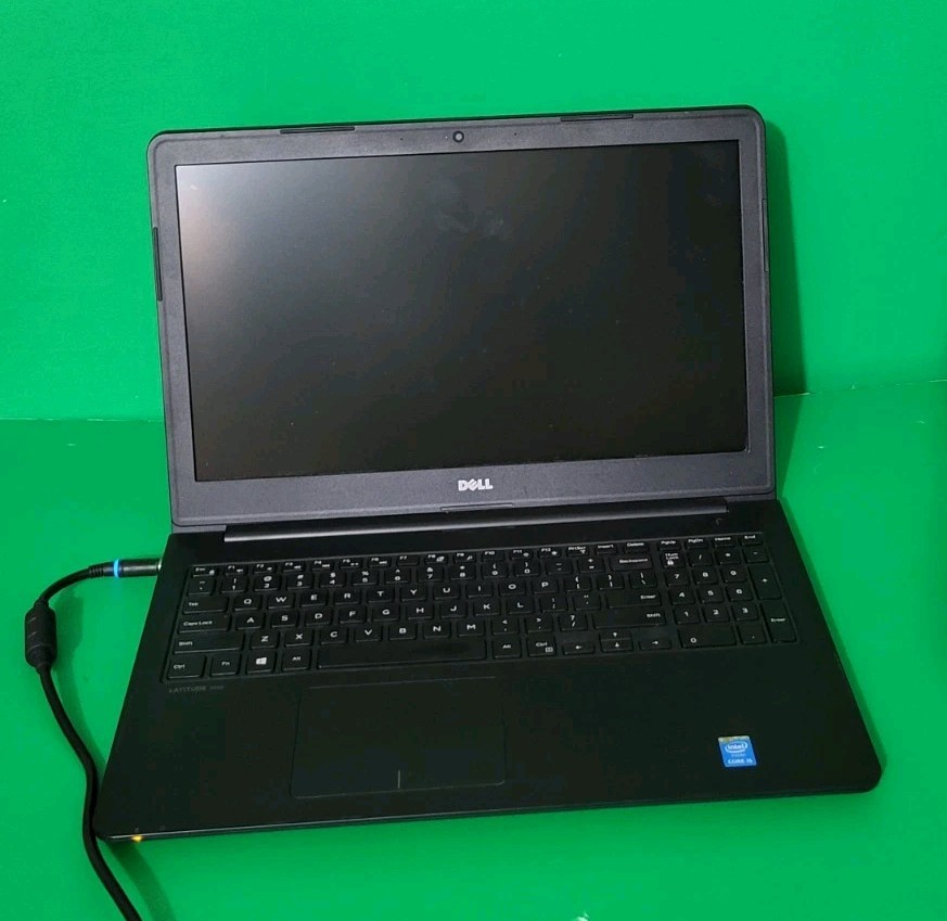 Dell Latitude 3550 15.6″ i5-5200U 2.2GHz 4GB RAM 500GB HDD For Parts As Is