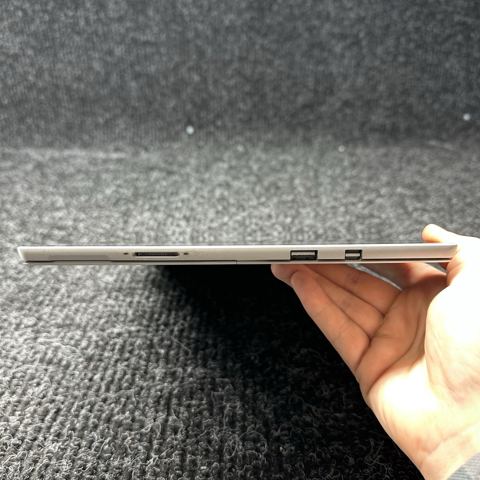 Microsoft Surface Pro 1796 i7-7660U 8GB RAM 256GB SSD W10 Pro No A/C 57% BATT
