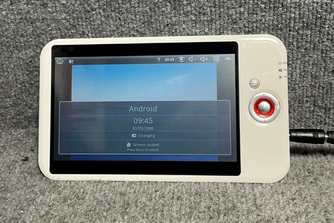 Universal Android Tablet M-001 9 Volt Touchscreen Mini White Device