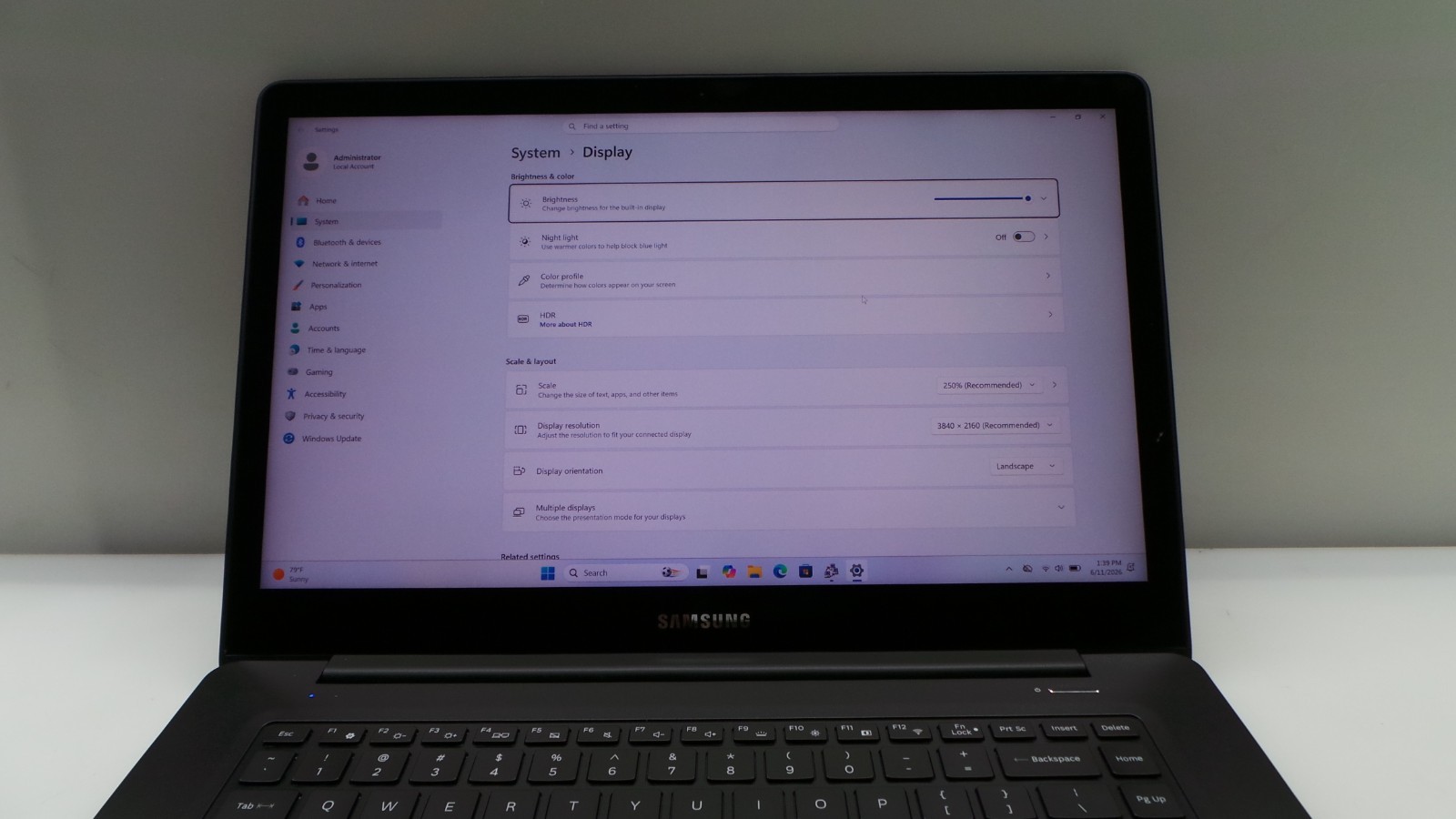 Samsung Notebook NP940Z5L | 15.6″ | i7-6700HQ | 8GB 256GB SSD | Touchscreen
