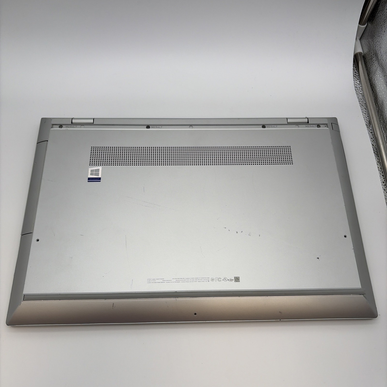HP ENVY Laptop 17t-bw000 For Parts Or Repair No SSD, No Ram L111