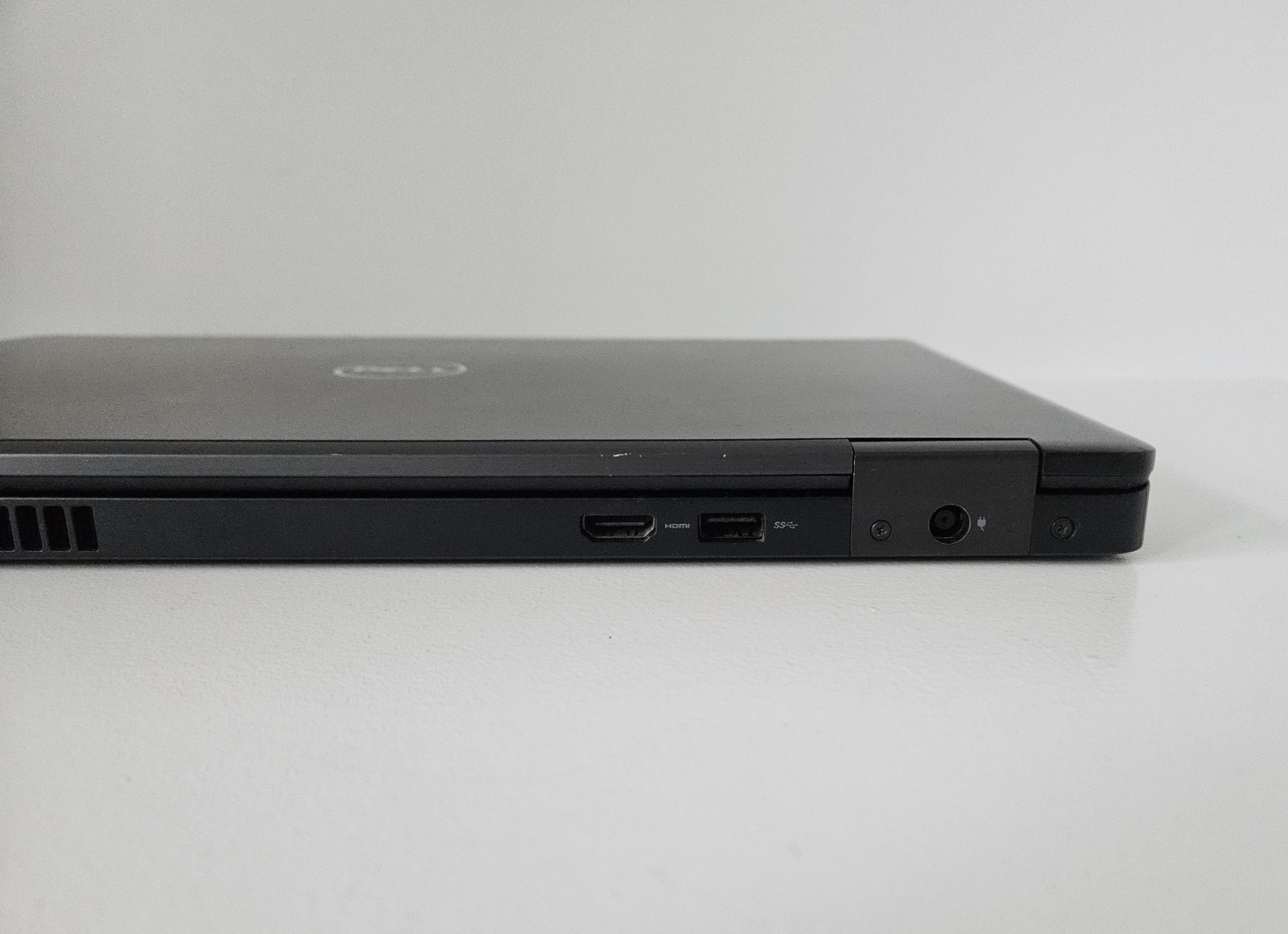 Dell Latitude 5580 15.6″ Intel Core i5-7200U 2.5GHz 8GB RAM 256GB SSD Win 11 Pro