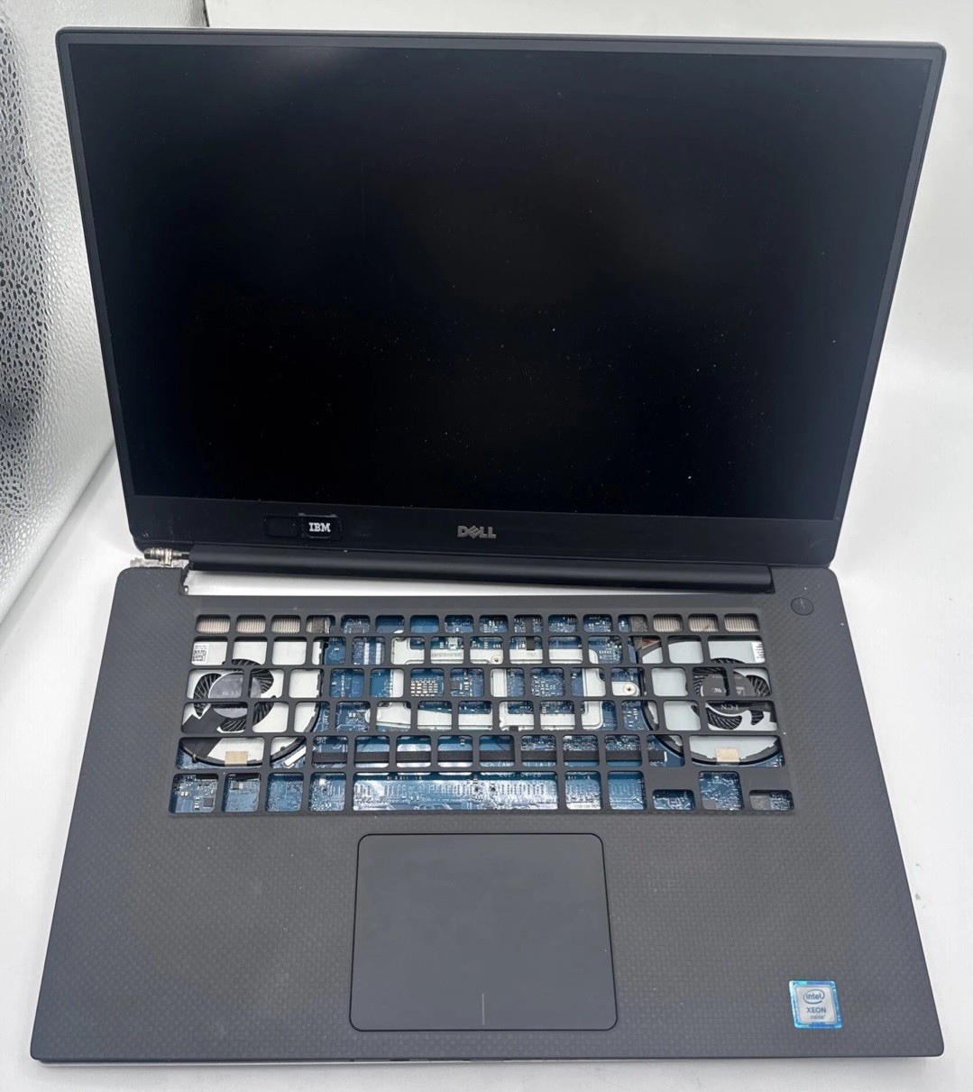 Dell Precision 5520 15.6″ Xeon E3-1505M No RAM/HDD/SSD/OS! NO KYBD! READ! AS IS
