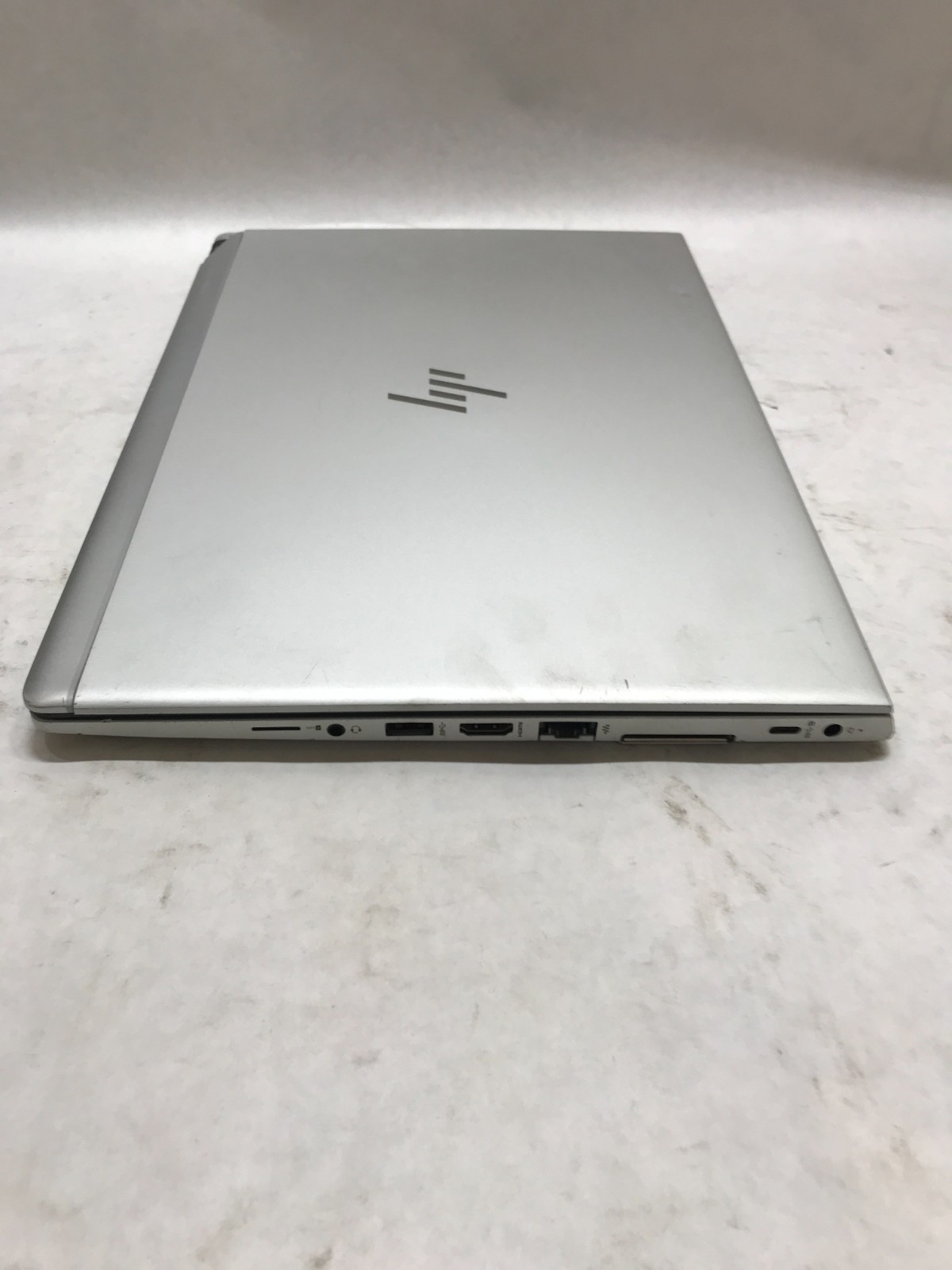 HP EliteBook 745 G6 14″ Ryzen 5 PRO 3500U 4GB RAM 250GB SSD WIN 11 C-Grade – DW