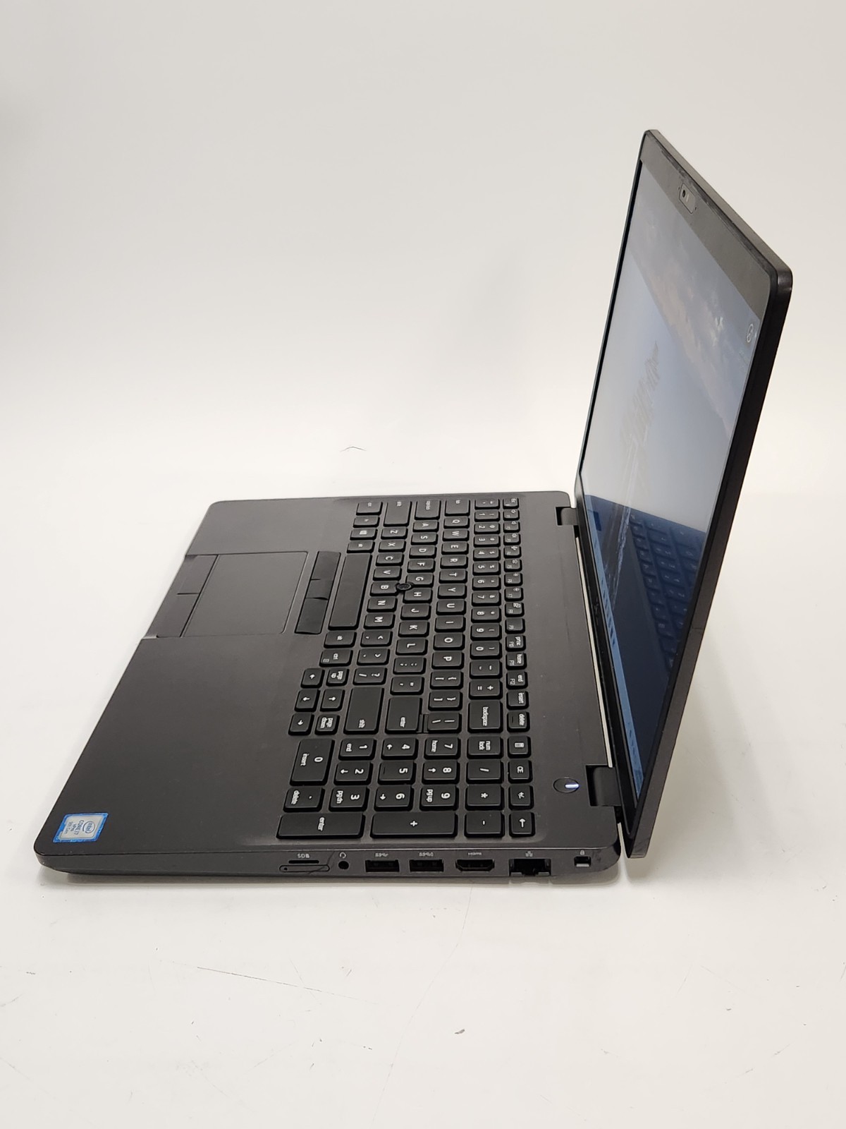 DELL Latitude 5501 15″ Laptop i7-9850H 2.6 GHz 16GB RAM 256GB SSD W11P + AC