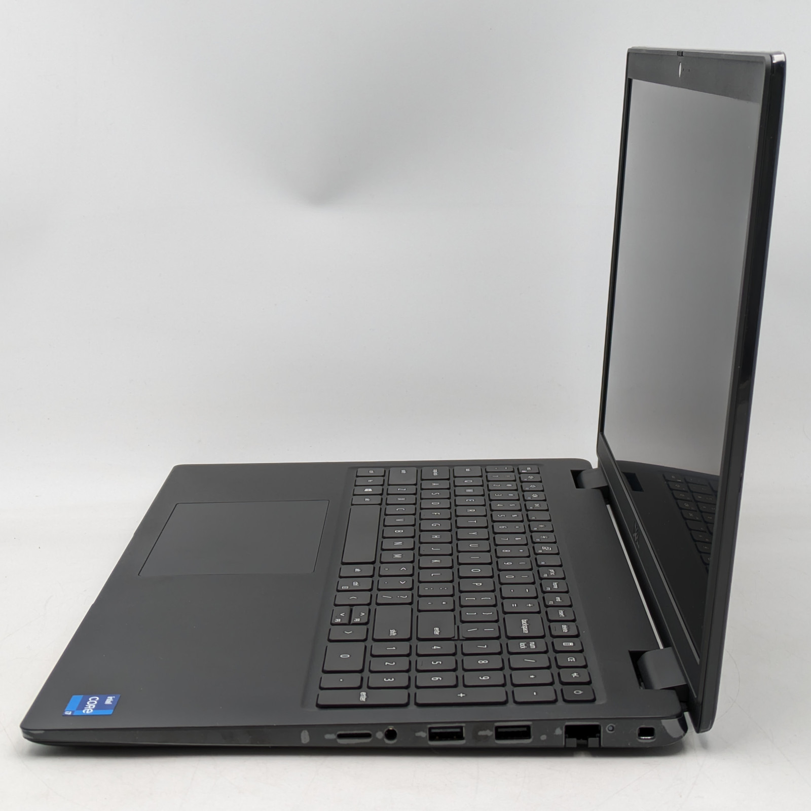 Dell Latitude 3520 15.6″ i7-1165G7 8GB DDR4 256GB SSD Windows 11 Home