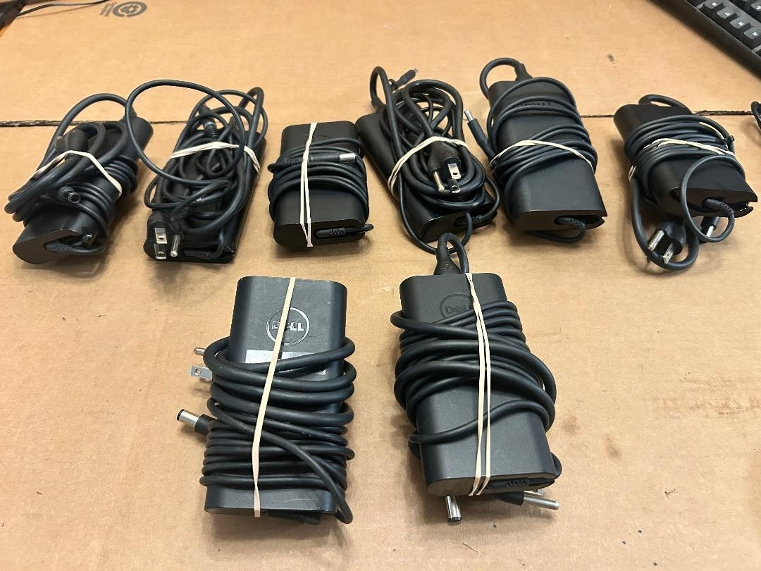 Qty.8 Dell 130W And 90W Laptop Adapters 0V363H 0MYRTG 0C9HYX 05GT3Y 06C3W2