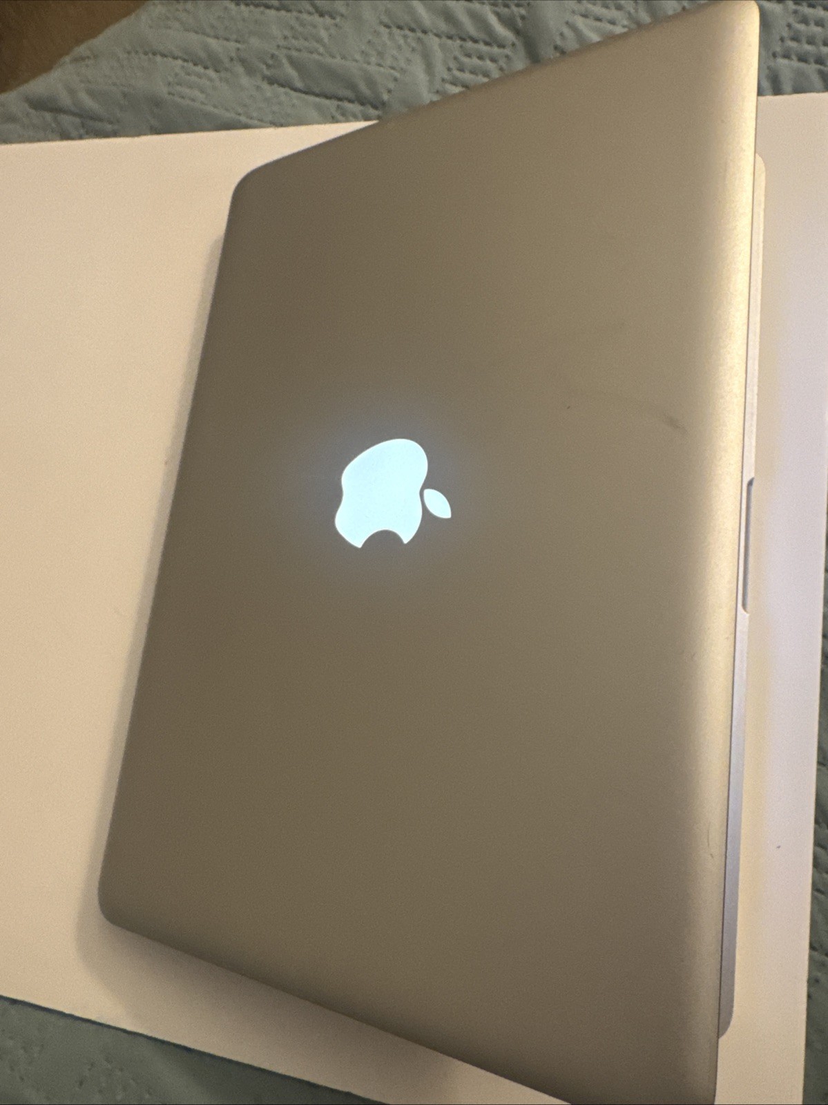 Apple MacBook Pro A1278 Intel Core 2 Duo P7550 2.26GHz 4GB RAM, 499GB HD