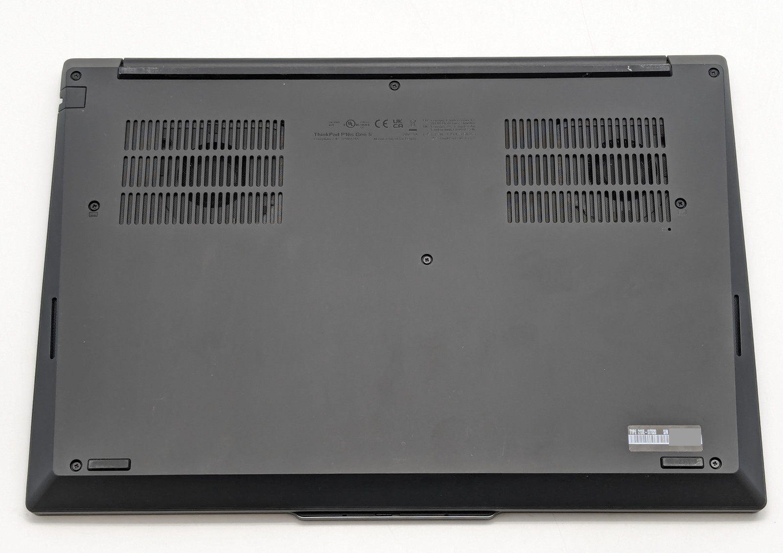 Lenovo ThinkPad P16s Gen 5 16″ Ultra 9 386H 64GB DDR5 2TB SSD RTX PRO 2000 No OS