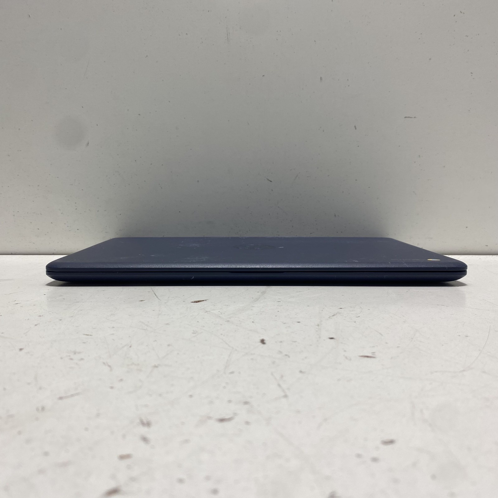 HP Chromebook 14-db0031nr 14″ Laptop Blue ChromeOS B&O Audio Powers On