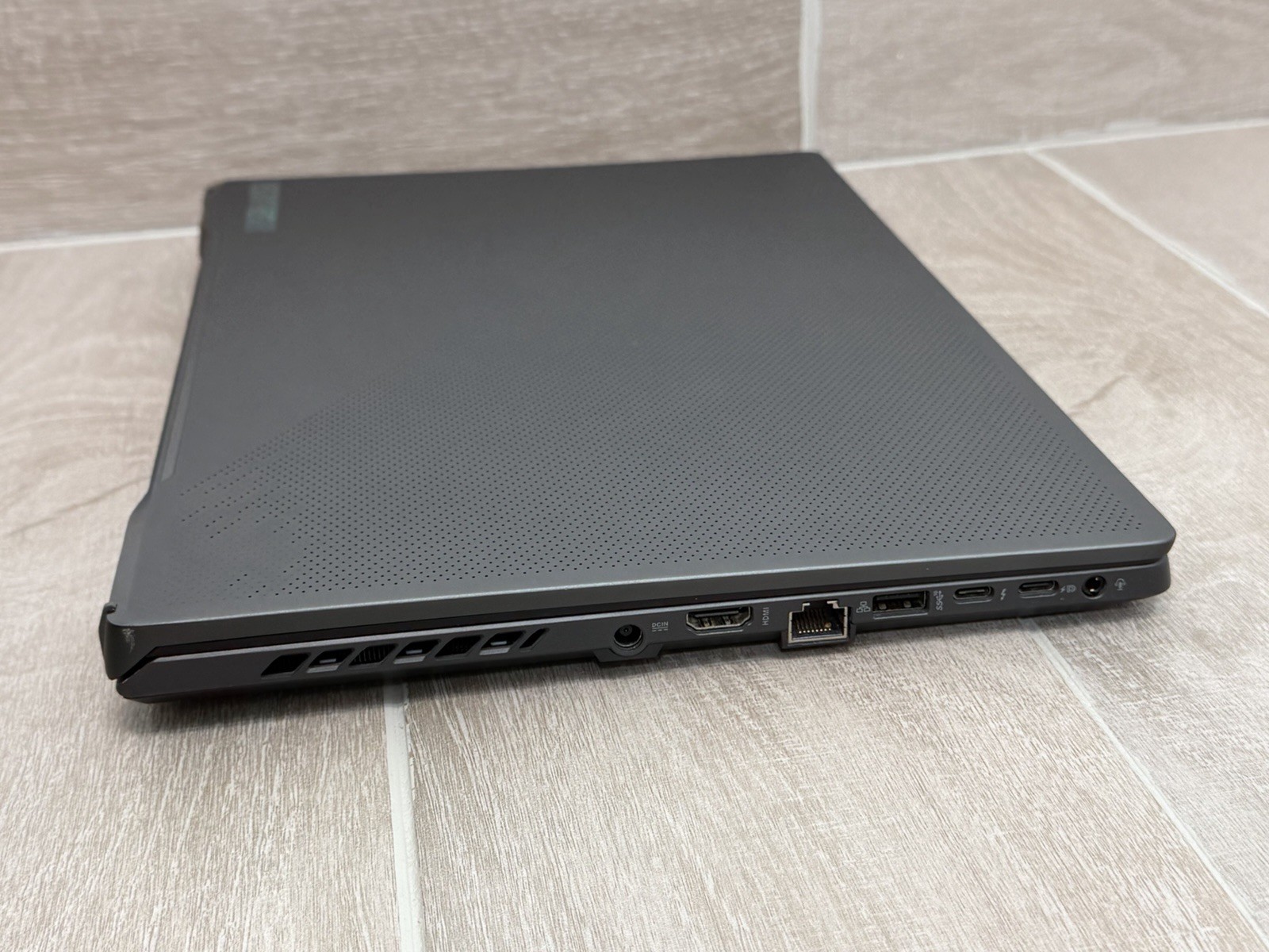 Rog Zephyrus G16 GU603 16″ Core i7-13620H GeForce RTX 4060 16GB RAM 512GB NVMe