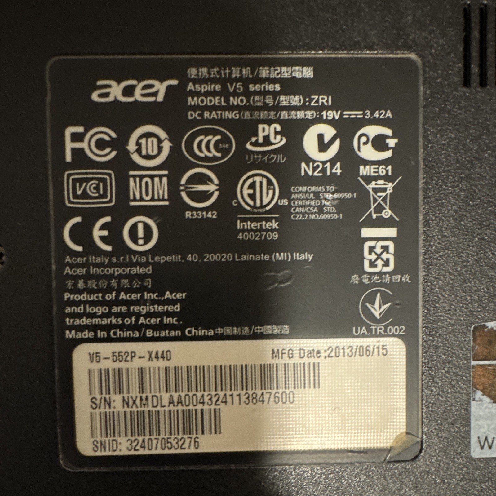 Acer Aspire V5-552P-X440 15.6″ AMD A10 6GB RAM 750GB HDD Win 8 Charger