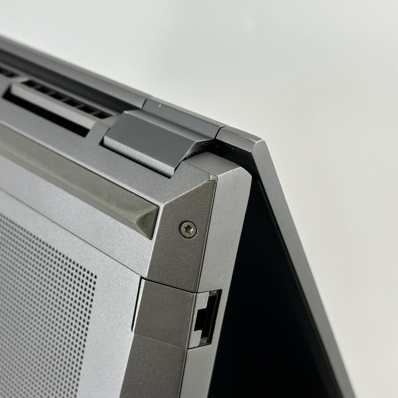 HP ZBook Fury 15 G8 FHD i7-11800H 2.30GHz 32GB 512GB SSD RTX A2000 Good