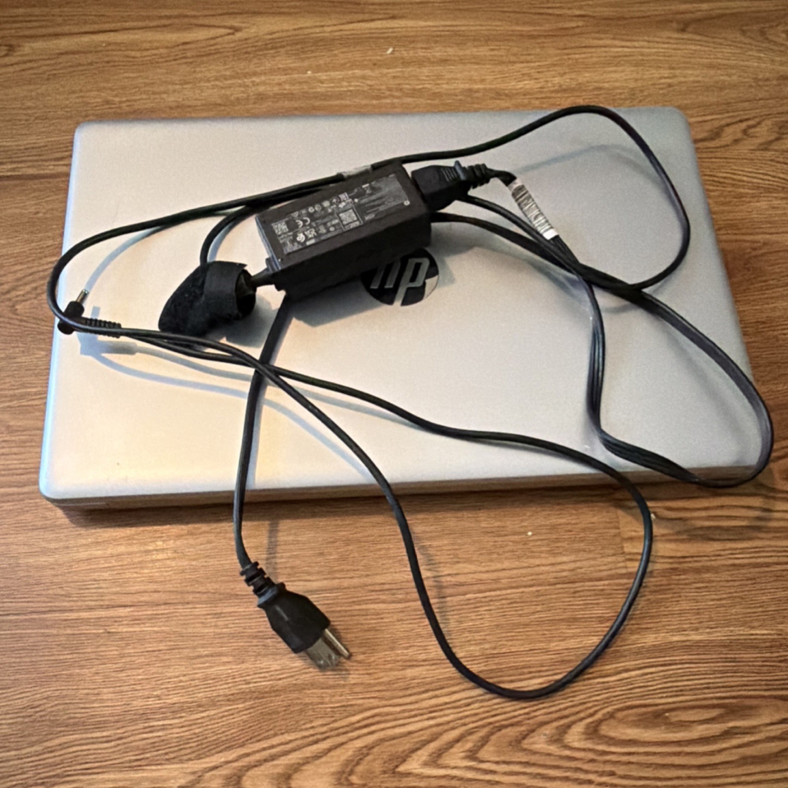 HP 17-by4061nr 17″ Laptop Intel Core i5 Iris Xe Silver with Charger