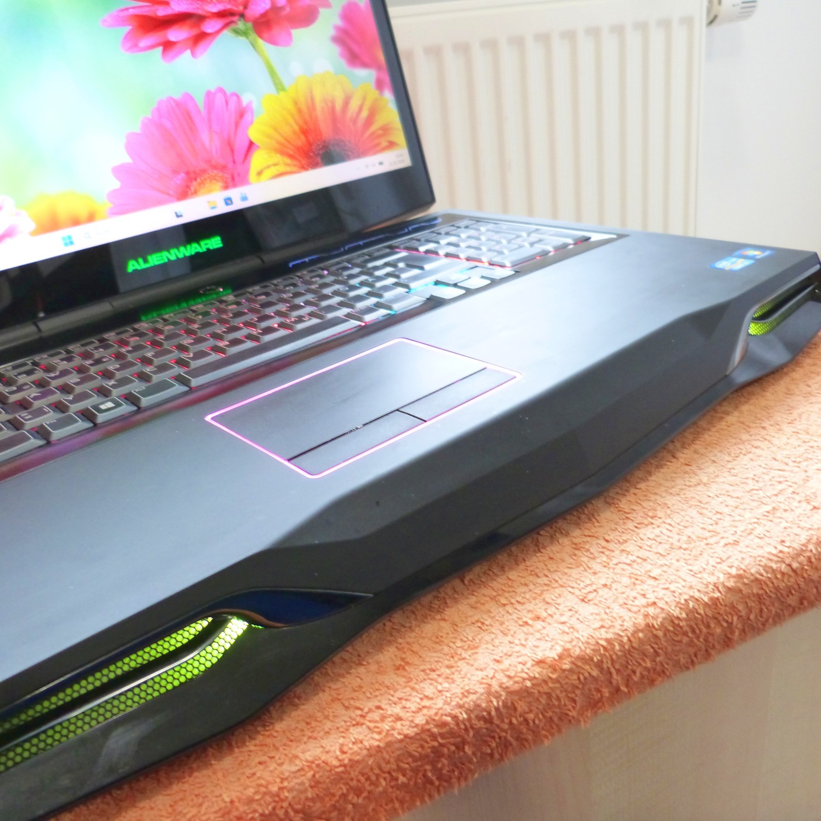 Alienware M18x R2 HIGH END FULLHD I 2TB SSD Windows 11 l 16GB RAM NEW l Core i7