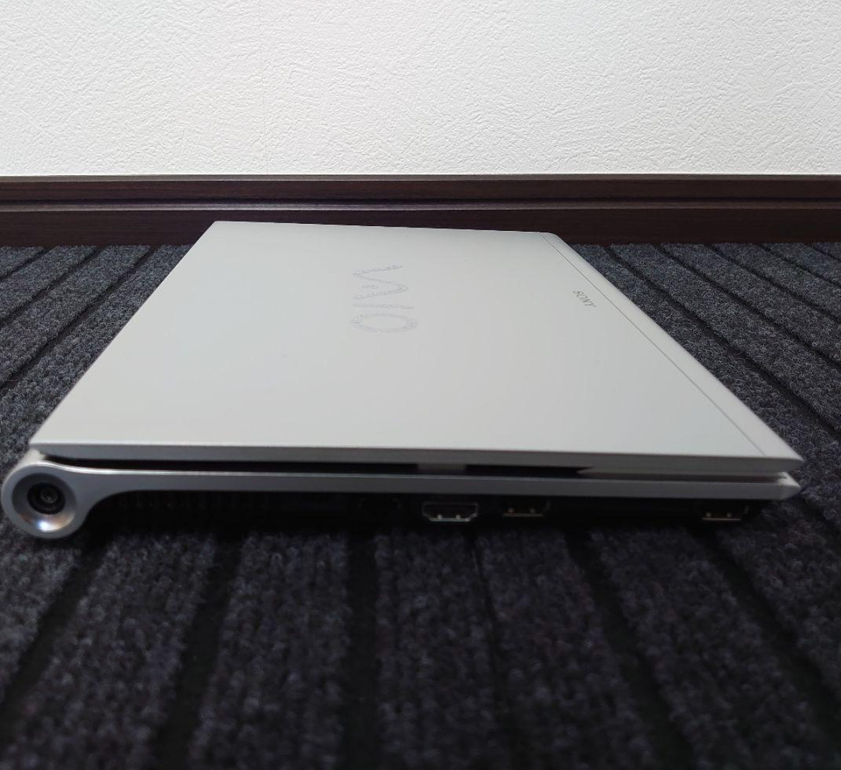 SONY VAIO Z 13.1 Laptop Silver Win10 Pro Core i5-560M GeForce GT 330M