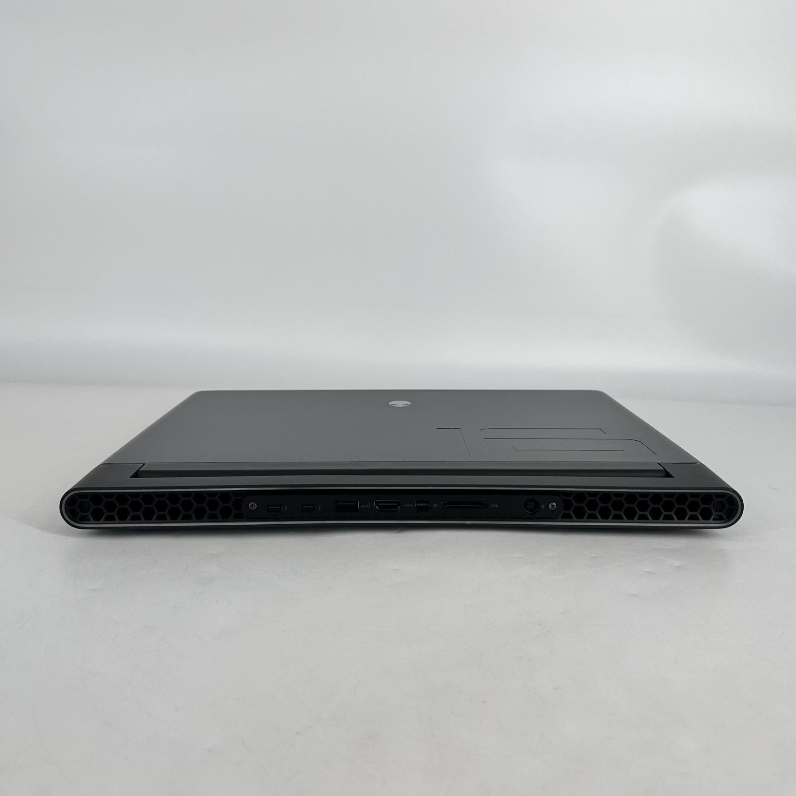 Dell Alienware M16 R1 480Hz FHD 2.2 GHz i9-13900HX 64GB 4TB SSD NVIDIA RTX 4090