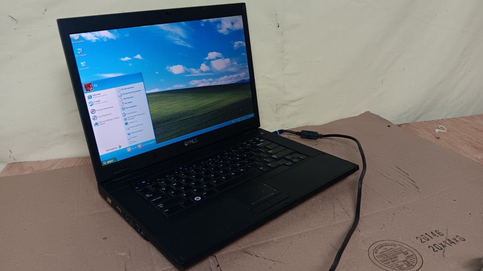 Wireless Dell Latitude E5500 Windows XP Laptop Intel Core 2 Serial port 4GB Ram