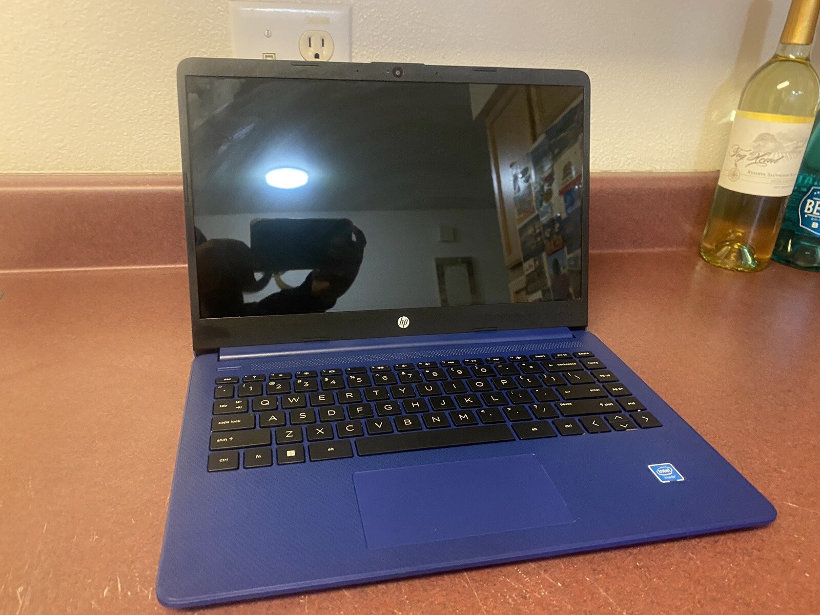 HP 14″ (64GB Intel Celeron N, 1.1 GHz, 4GB) Laptop – Indigo Blue…Cord / No BOX